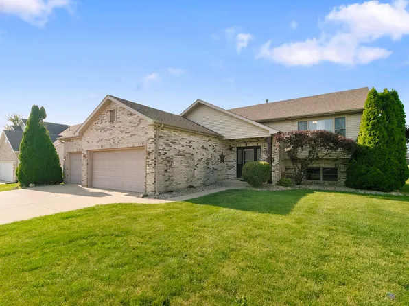 732 Seminole Dr, Lowell, IN 46356