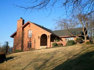 2483 Southvue Dr, Pittsburgh, PA 15241