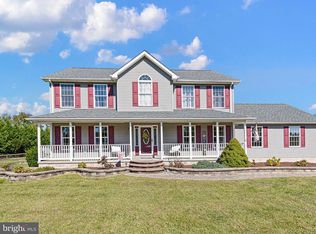 305 Garnet Ln, Smyrna, DE 19977