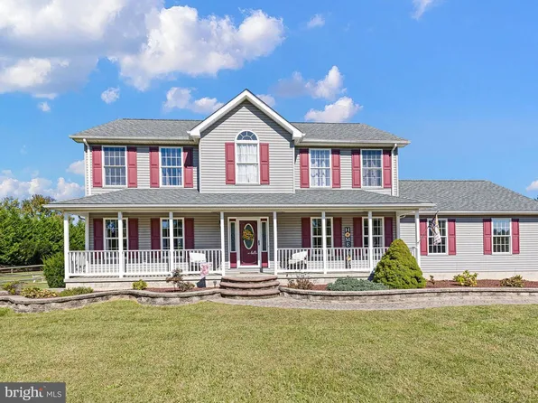 305 Garnet Ln, Smyrna, DE 19977