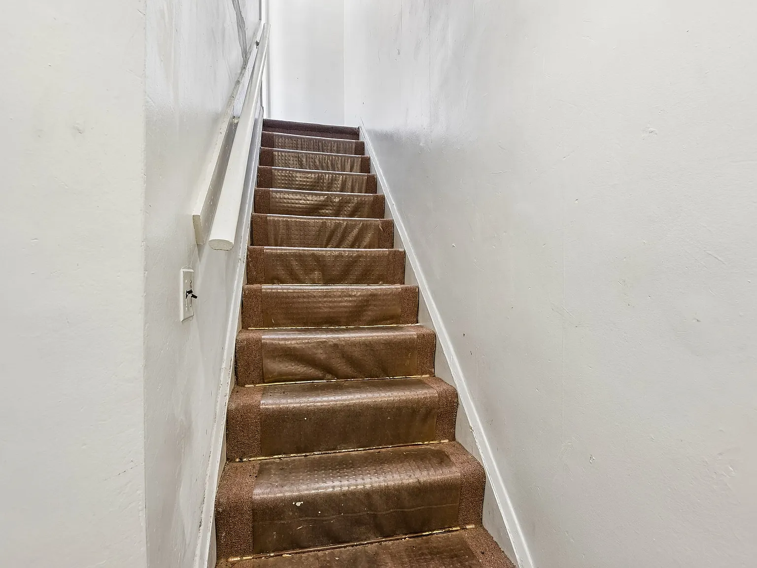 2 bed, 800 sqft, $1,150 — Photo 2