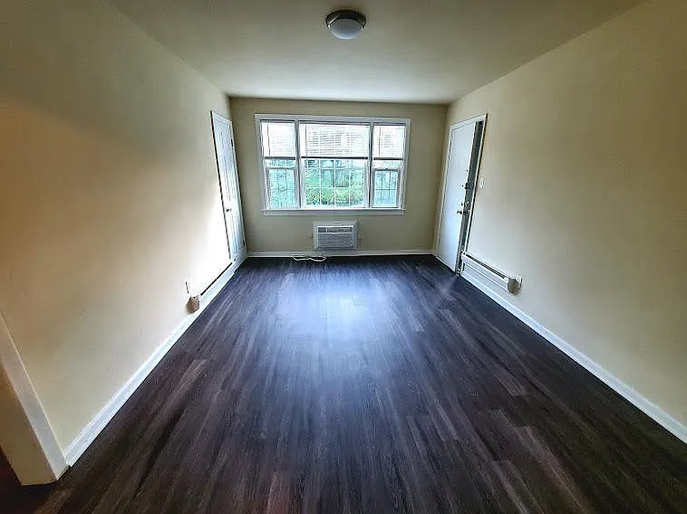 1602 Magnolia St — Photo 9