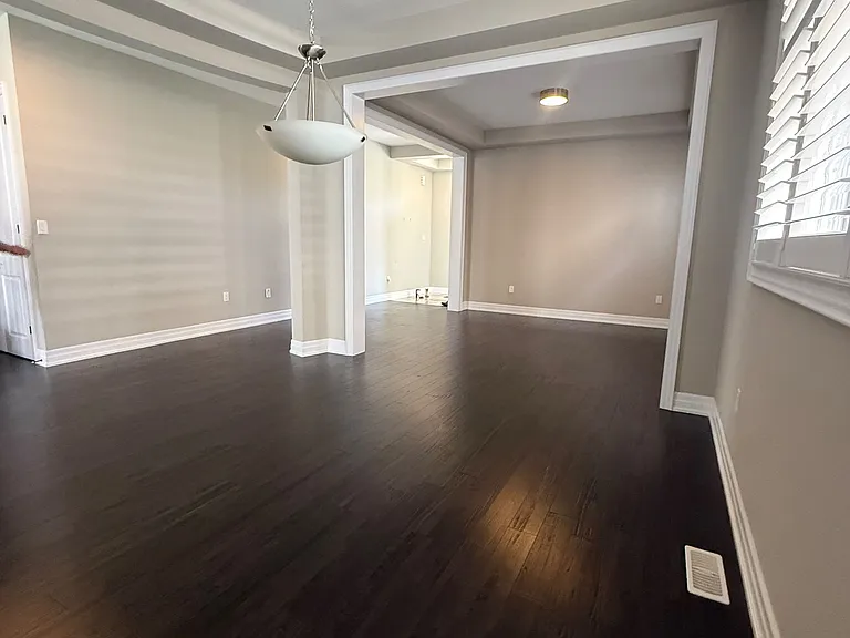 222 N Park Blvd — Photo 7