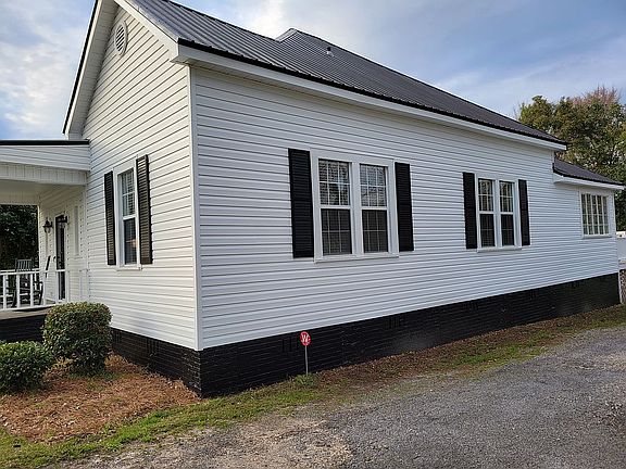 4th image of 203 E Church St