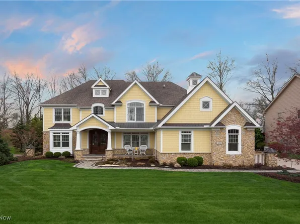 32461 Legacy Pointe Pkwy, Avon Lake, OH 44012