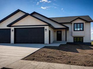 5309 Welder Ave, Bismarck, ND 58503