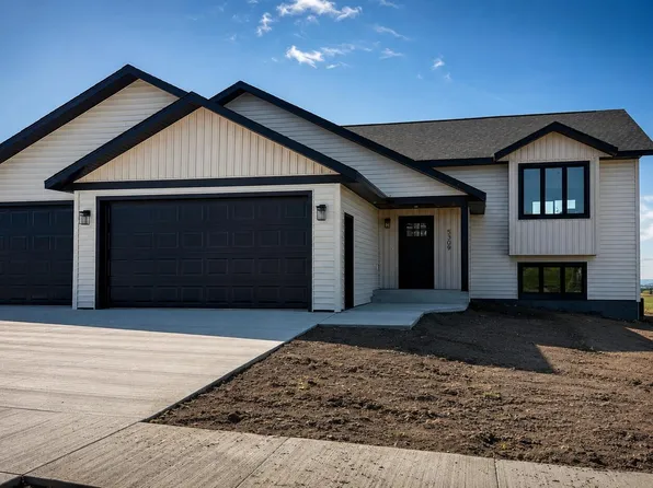 5309 Welder Ave, Bismarck, ND 58503