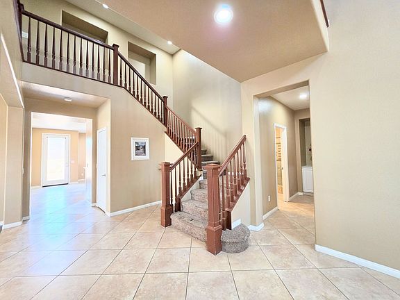 5th image of 30040 Cheveley Park St