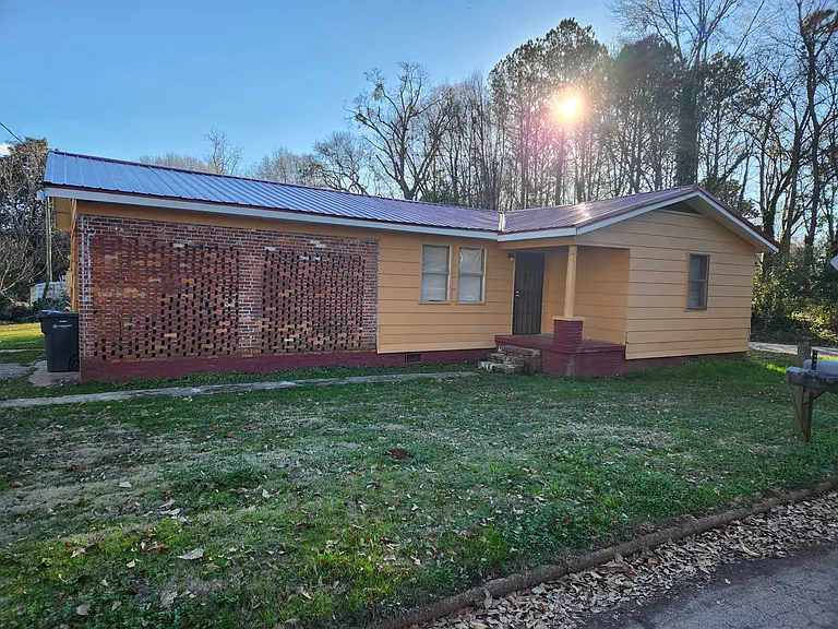 610 Chattahoochee St — Photo 1