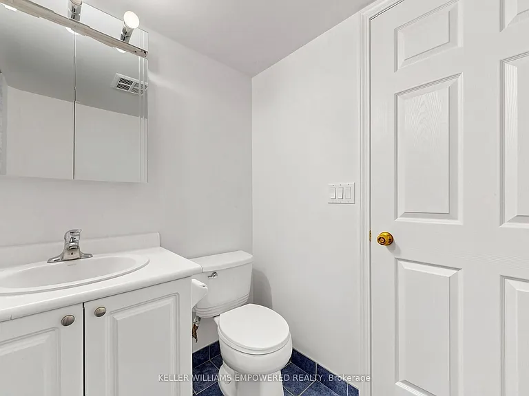 11 Oneida Cres #211 — Photo 20