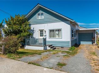 812 32nd St, Anacortes, WA 98221