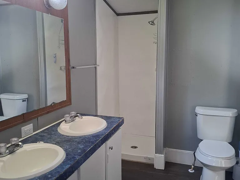 1010 E Crest Dr — Photo 13