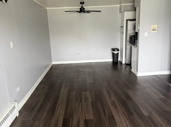 18555 Hickory Ct APT 12, Lansing, IL 60438