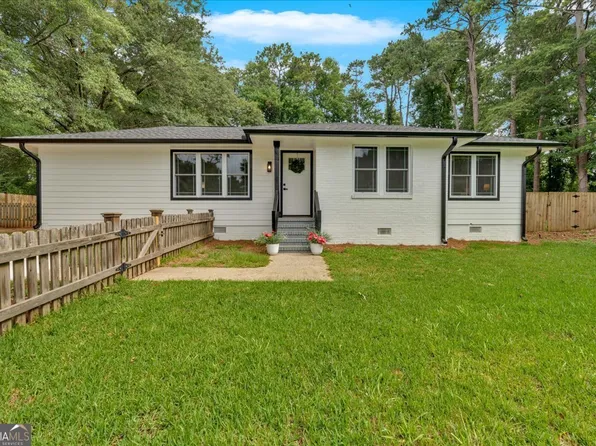 4314 Pineview Dr, Powder Springs, GA 30127