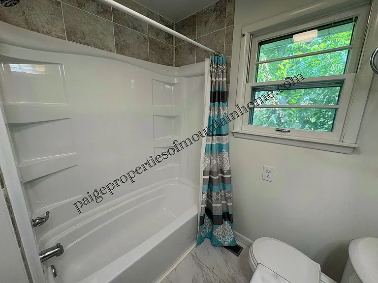 425 Ashington Dr — Photo 20