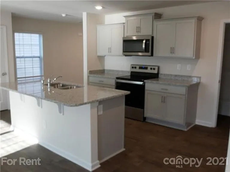 7257 Finnigan Rd — Photo 6