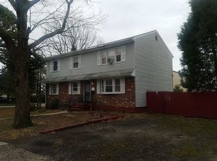 162 Nicolls Rd, Wheatley Heights, NY 11798