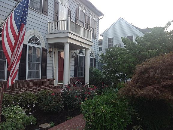 5th image of 1121 Marseille Ln