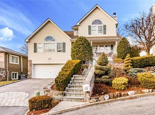 19 Via Trenta Ct, Yonkers, NY 10710