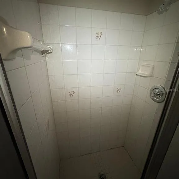 2416 SE Garden Ter #203 — Photo 9