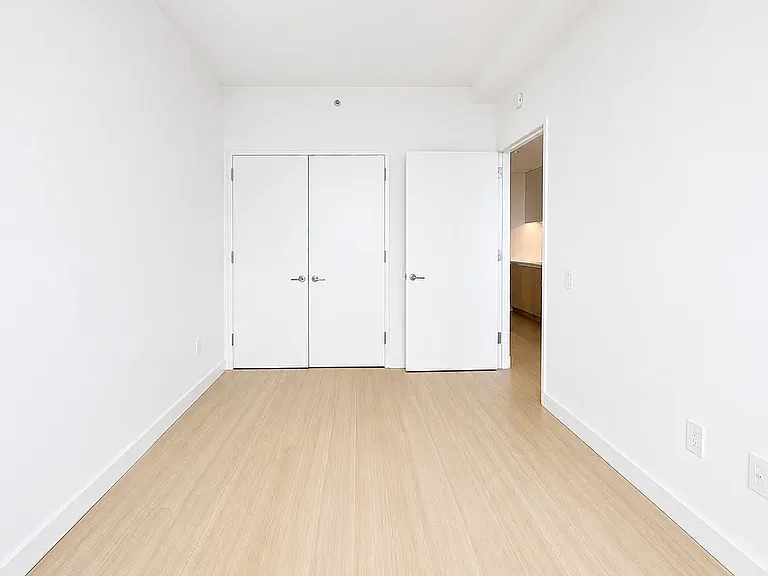 25-11 34th St #1B — Photo 13