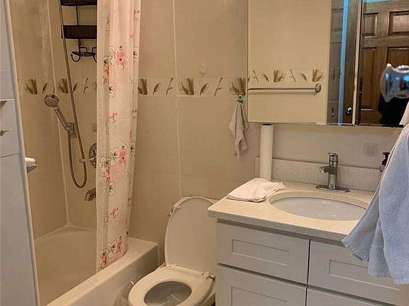 5th image of 13218 Avery Ave APT 4C