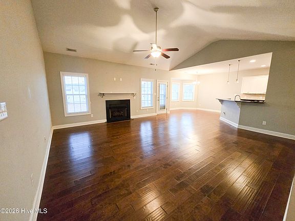 3rd image of 412 Moss Springs Drive