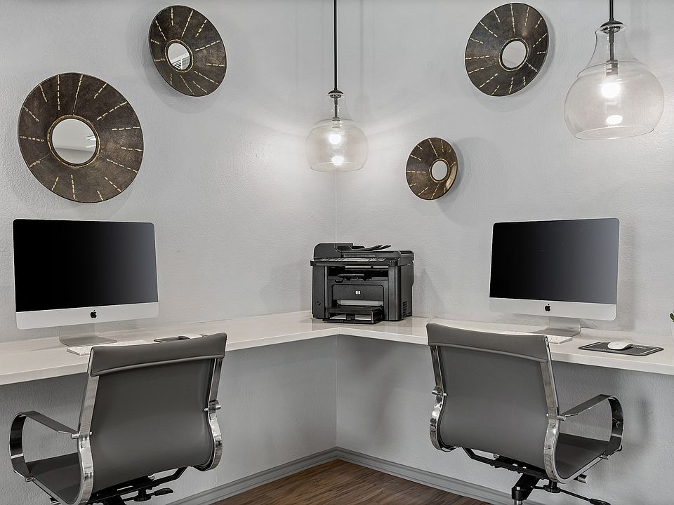 C242740_WimbeldonOaks_BusinessCenter_02-2
