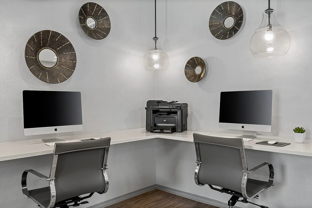 C242740_WimbeldonOaks_BusinessCenter_02-2 - Wimbledon Oaks