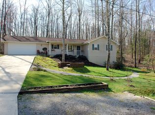 519 Yonside Dr, Pleasant Hill, TN 38578