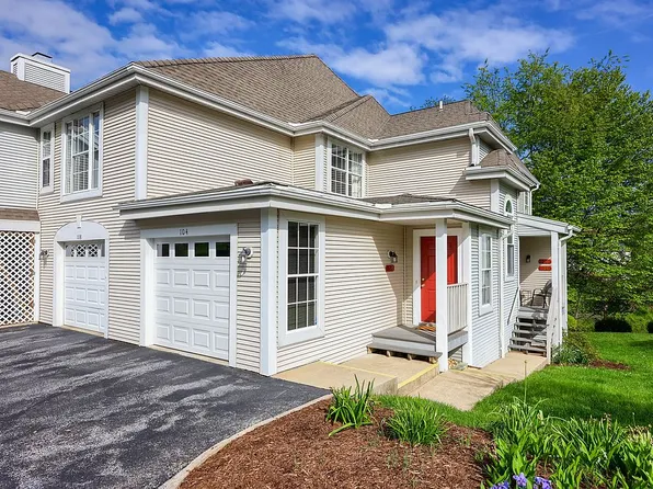 104 Country Place Dr, Lancaster, PA 17601