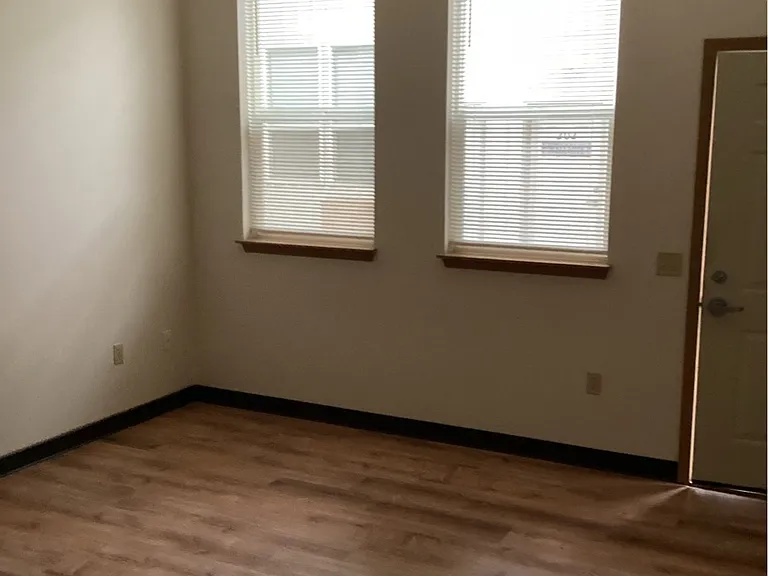 170 N Main St — Photo 3