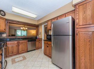 6 E Dorado Dr, Morristown, NJ 07960