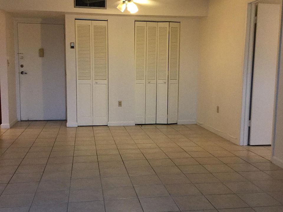 Formal Living/Dining Room