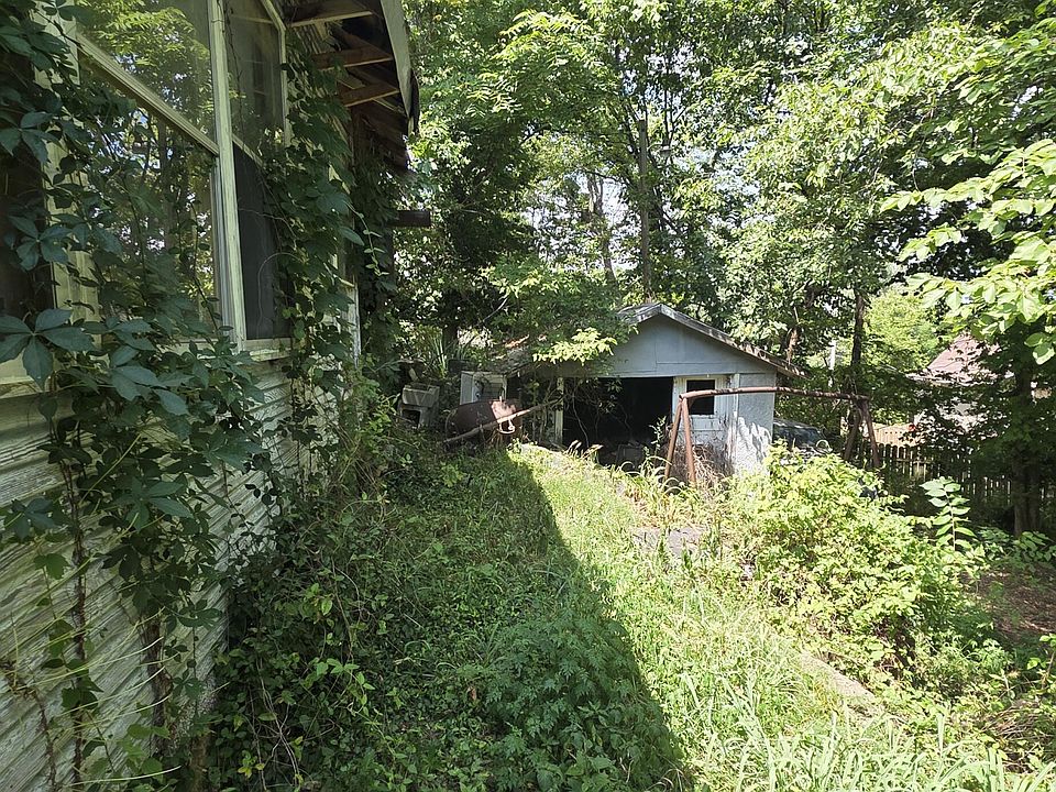 2nd image of 309 W Hd W 5th Street