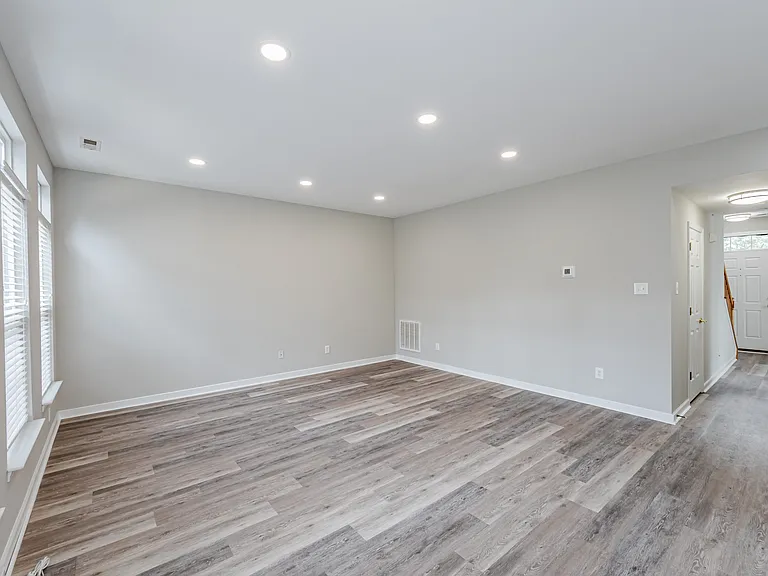 9520 Meredith Creek Ln — Photo 12