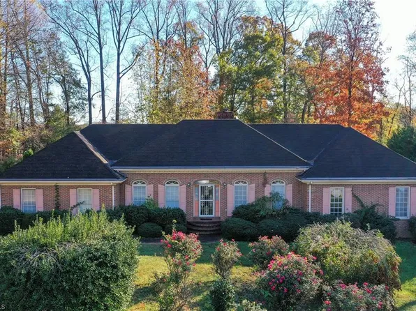 1619 Brannock Dr, Greensboro, NC 27406
