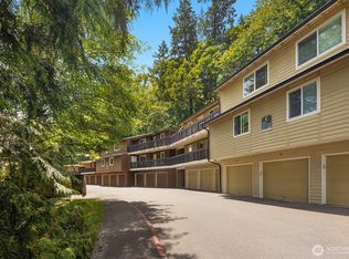 515 Newport Way NW APT B3, Issaquah, WA 98027