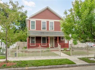 30 Frances Hunter Dr, New Haven, CT 06511