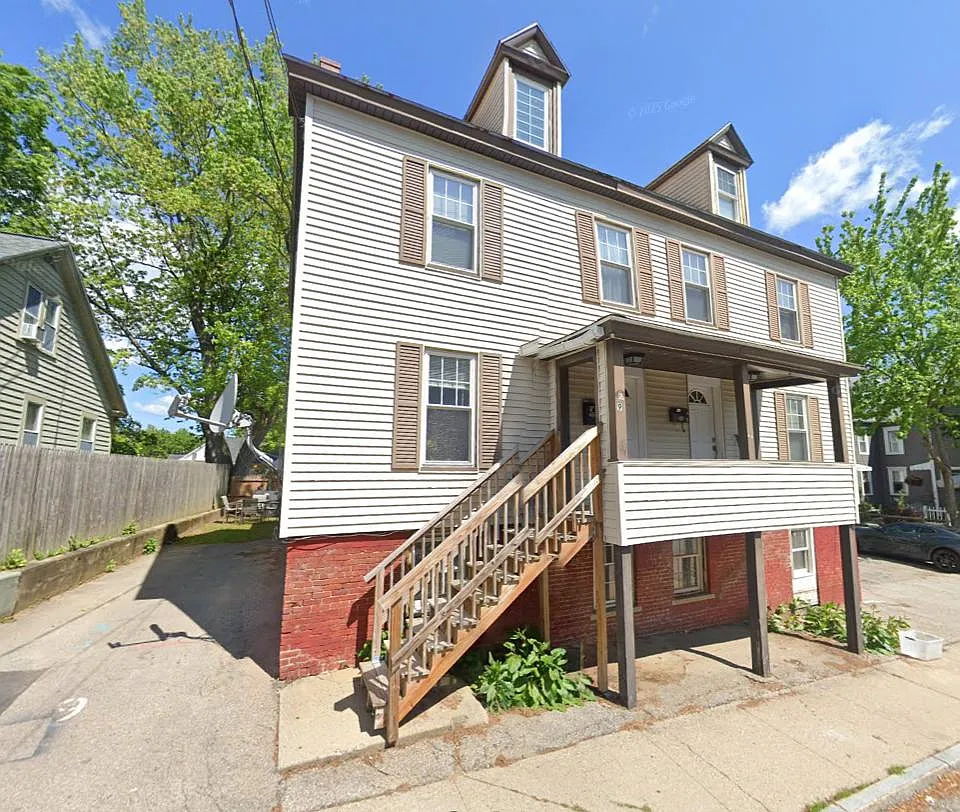 9 Mt Auburn St - Unit #9 — Photo 4