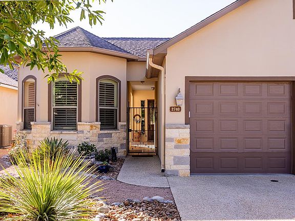 2nd image of 2740 Indian Wells Dr