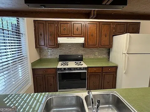 3 bed, 2.5 bath, 1320 sqft, $1,595 — Photo 4