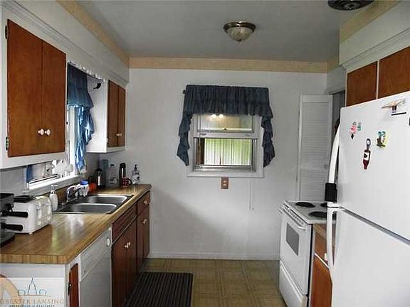 5th image of 1014 Samantha Ave