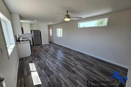 1435 Bighorn Rd — Photo 3