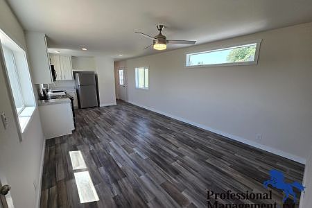 2nd image of 1435 Bighorn Rd