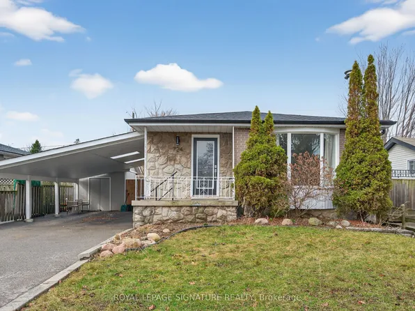 724 Balaton Ave, Pickering, ON L1W 1W4