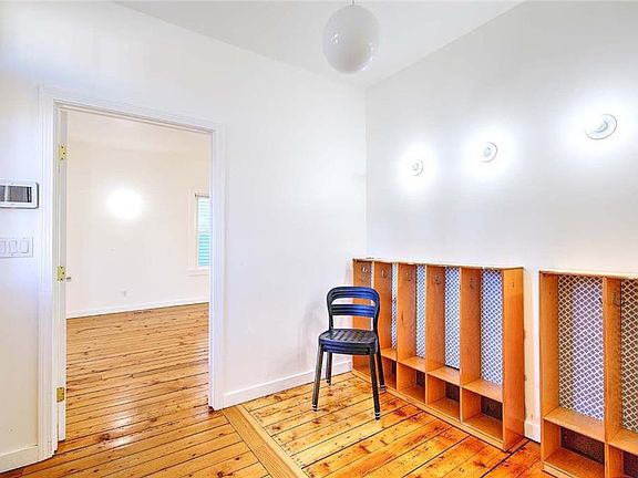 5th image of 78 Stanwood St