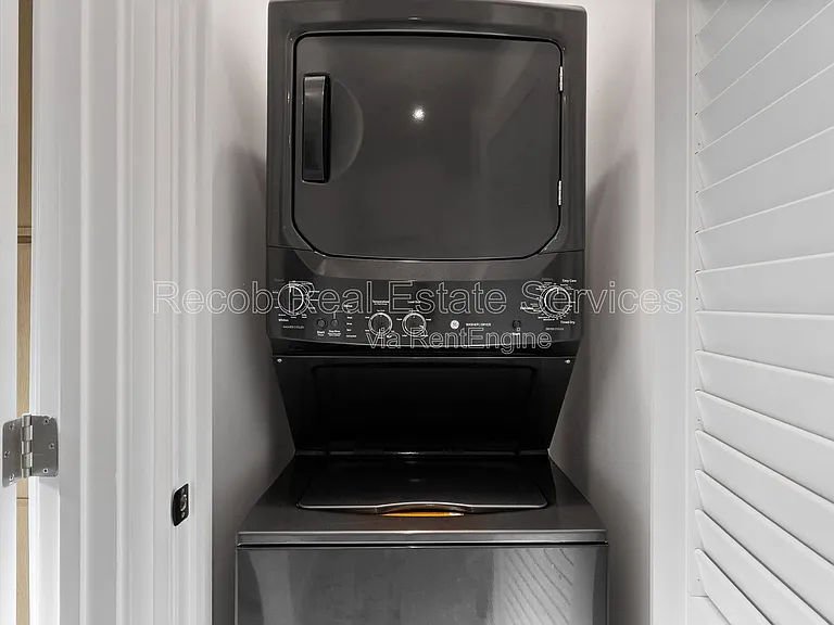 6730 Mohawk St #5 — Photo 11