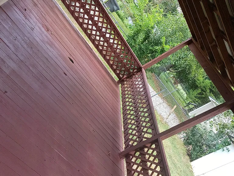 402 Green Acres Dr — Photo 24