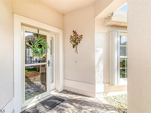3rd image of 10025 Oakhurst Way